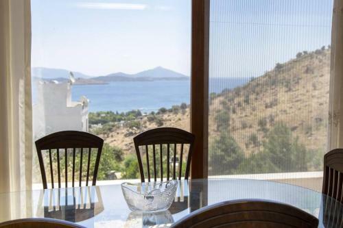 Villa Duplex With Stunning View Near Camel Beach In Bodrum