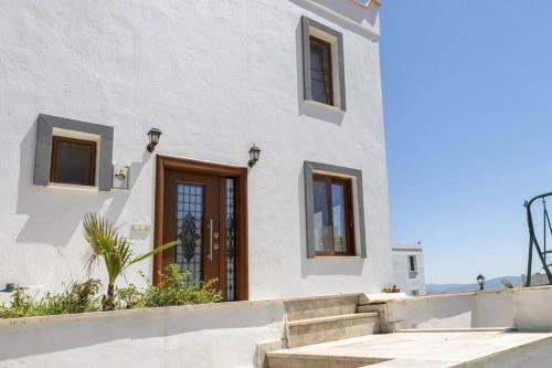 Villa Duplex With Stunning View Near Camel Beach In Bodrum