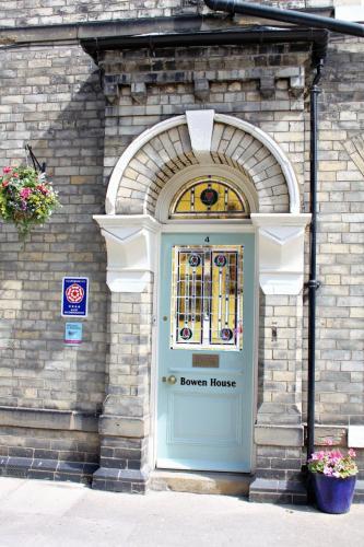 Hostal Bowen House