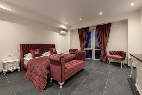 Hotel Grand Royal