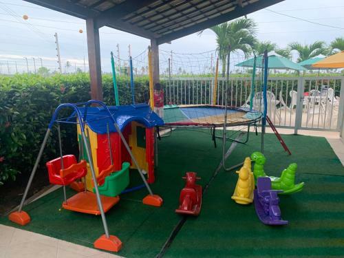 Apartamento Condom�nio Palm Ville