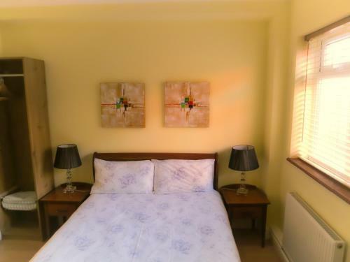 Hostal Godalming Hotel