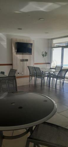 Apartamento Departamento En Edificio Madryn II