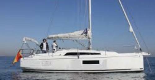 Oceanis 30.1 Arya Izola Slovenia
