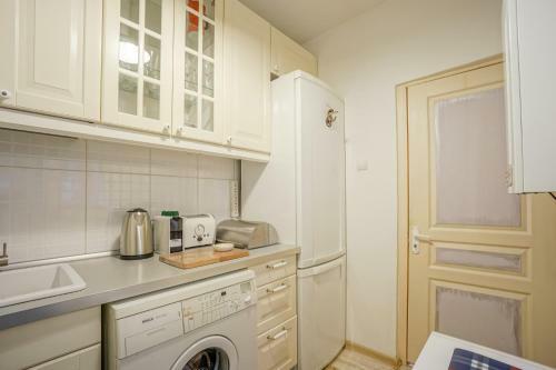 Apartamento Le Petit Paris - 1bdr Apt. Alba Iulia Square