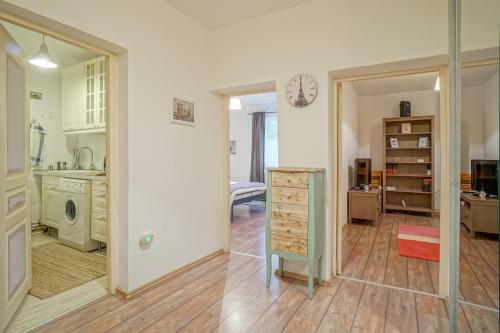 Apartamento Le Petit Paris - 1bdr Apt. Alba Iulia Square