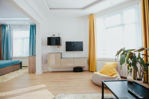Color Apartments Corneliu Coposu 1a Street