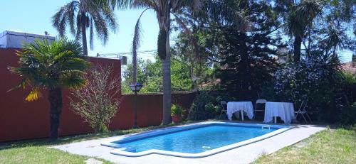 Chalet Con Jardin, Piscina, Parrillero, Pool!