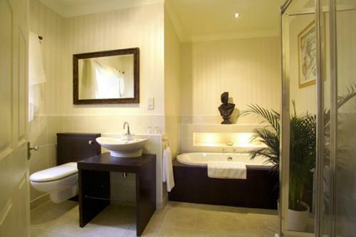 Bed & Breakfast Adniston Manor