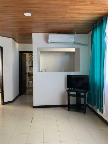 Apartamento Bueno, Bonito Y Barato