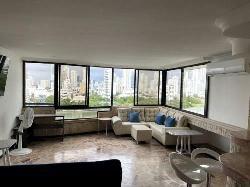 Apartamento Amazing 3br Penthouse, Full Kitchen, Pool, Bar, Dedicated Workspace