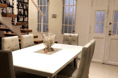 Apartamento Beautiful Loft Duplex In The Old Town