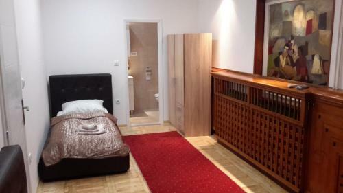 Hostal Fortezza Rooms
