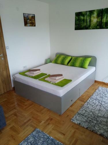 Apartment Silver