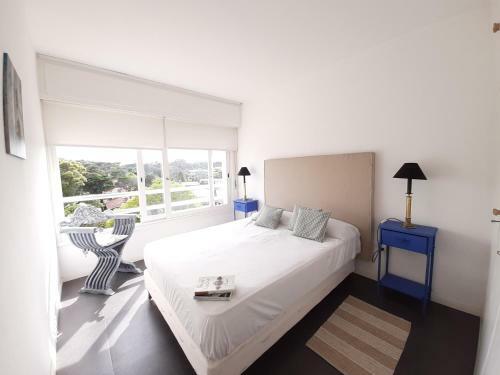 Apartamento Edificio Isla de Gorriti Casa Azul Primera Linea Mar I Playa Mansa Parada 10