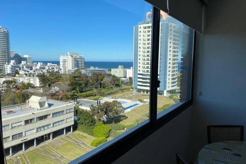 Apartamento En Edificio Uruguay (punta Del Este)