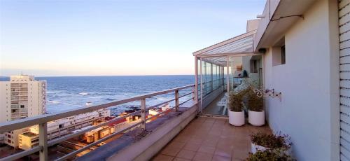 Apartamento Penthouse. Vista Al Mar. Centrico. 02