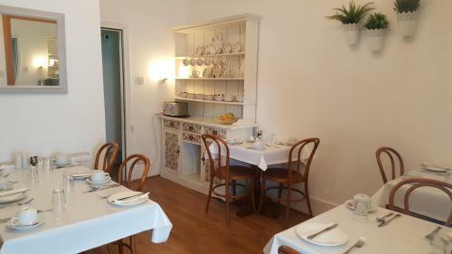 Hostal Colebrook Guest House