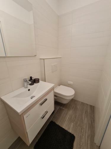Villa Capris Apartments