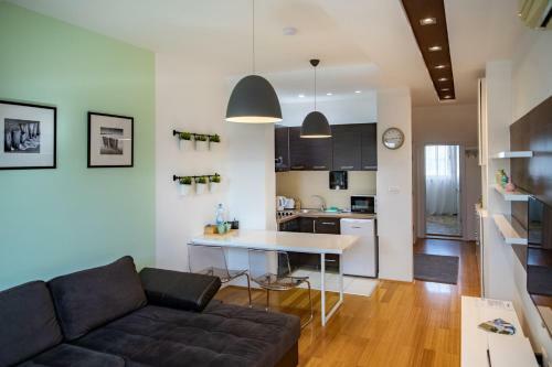 Dali Apartments