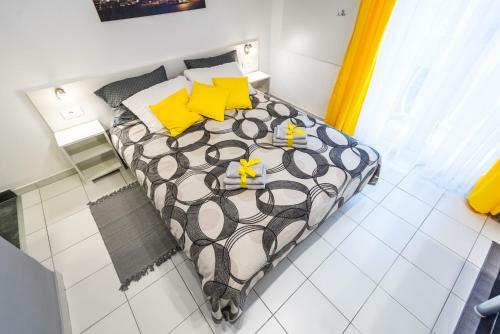 Apartamento Black & Yellow Centrally Located Studio
