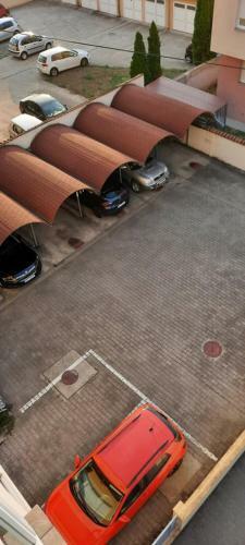 Spacious & Elegant Apartment - Sajam - Parties Are Not Allowed