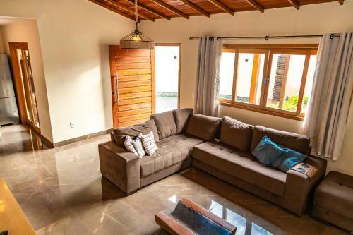 Linda Casa Com Piscina Bosque De Geriba