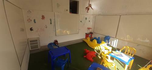 Casa Praiana Em Condominio Com Lazer