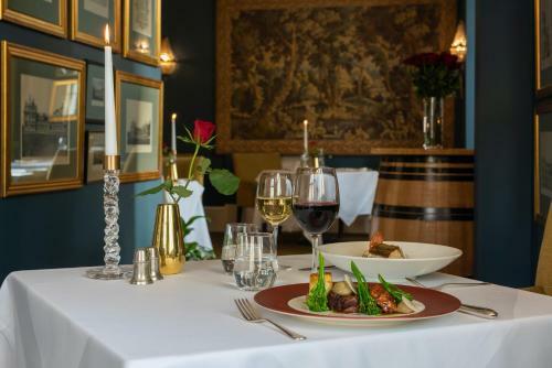 Rushton Hall Hotel And Spa