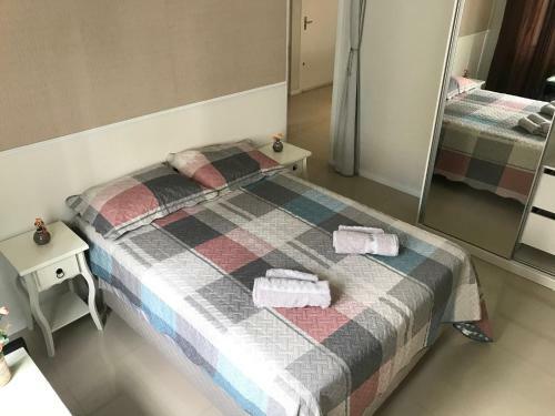 Apartamento A 150m Da Praia, Com Piscina E Wi-fi 90mb