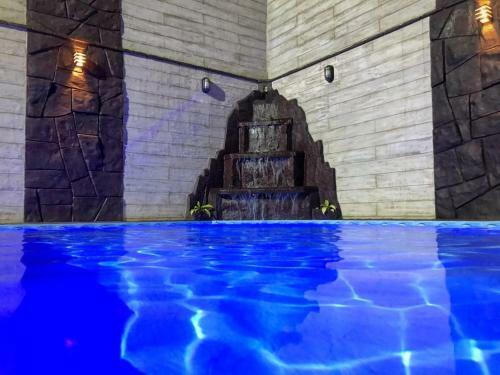 Casa Com Piscina Em Balne�rio Cambori�
