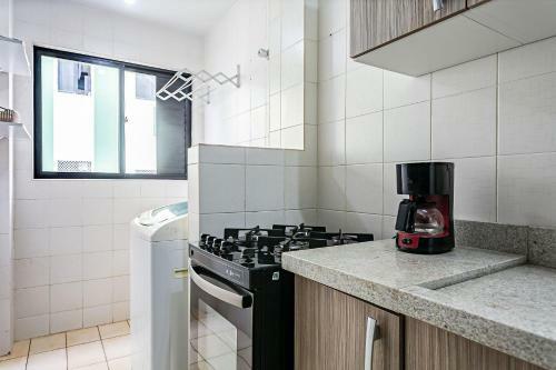 100 M Da Praia Central, Apartamento Com Ar-condicionado E Garagem!