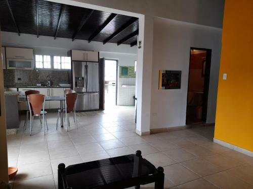 Casa Vacacional Lomas de Guayamury 10pax