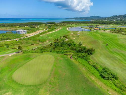 Pristine Bay 1208 Home