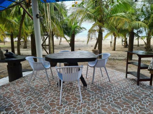 Casa Del Arte, A Luxury Beachfront Villa With Private Pool