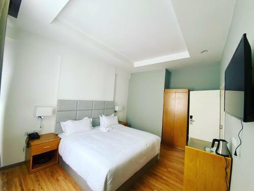 Cot Hotel (?? ???)