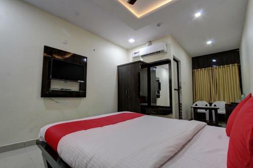 Collection O 38566 Mk Hotel And Lodge