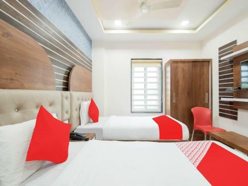 Hotel Oyo 78730 Navya Grand Lodge