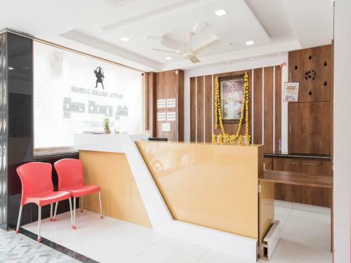 Hotel Oyo 78730 Navya Grand Lodge