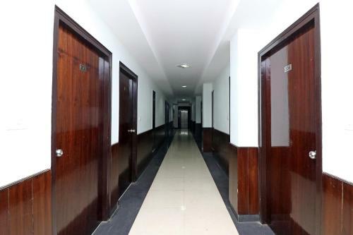 Capital O 5452 Hotel Vindhwashni