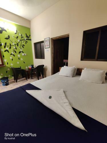 Hotel Yogiraj Beach Resort