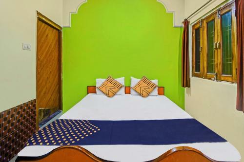 Spot On 62077 Hotel Ratnakar Plaza