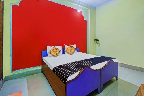 Spot On 62077 Hotel Ratnakar Plaza