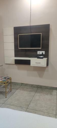 Aashirwad Hotel & Restaurant