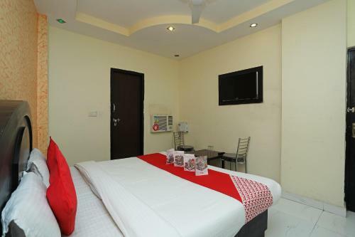 Oyo 24274 Hotel Neel Ganga
