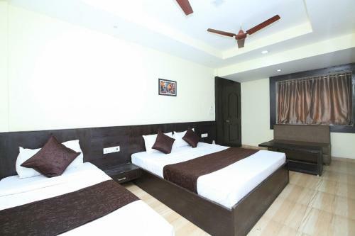 Oyo 2155 Hotel Wardhman