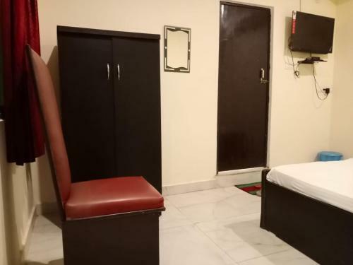 S S Hotel And Restaurant By Wb Economy
