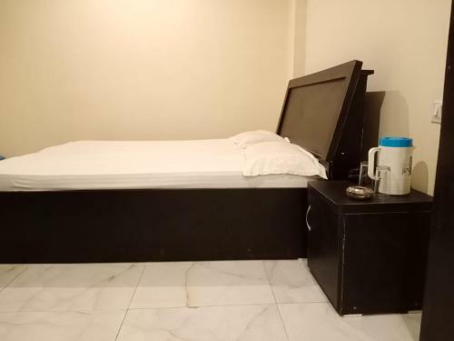S S Hotel And Restaurant By Wb Economy