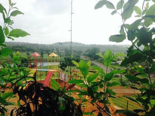Hotel Ss Resort Near Jaysagar Lake