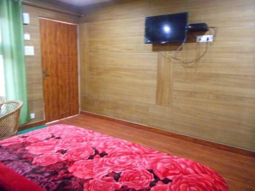 Hotel Nandan Kanan Auli Resort